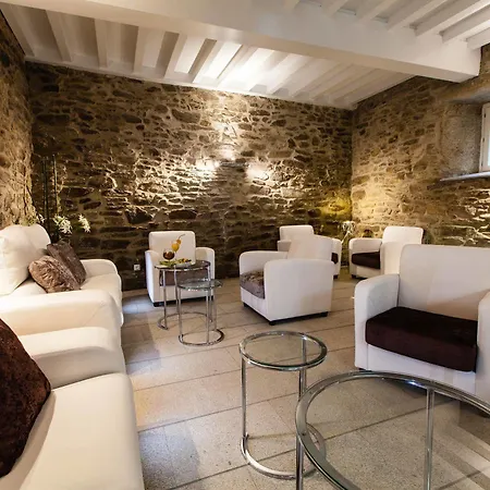 Montenegro Compostela 2*